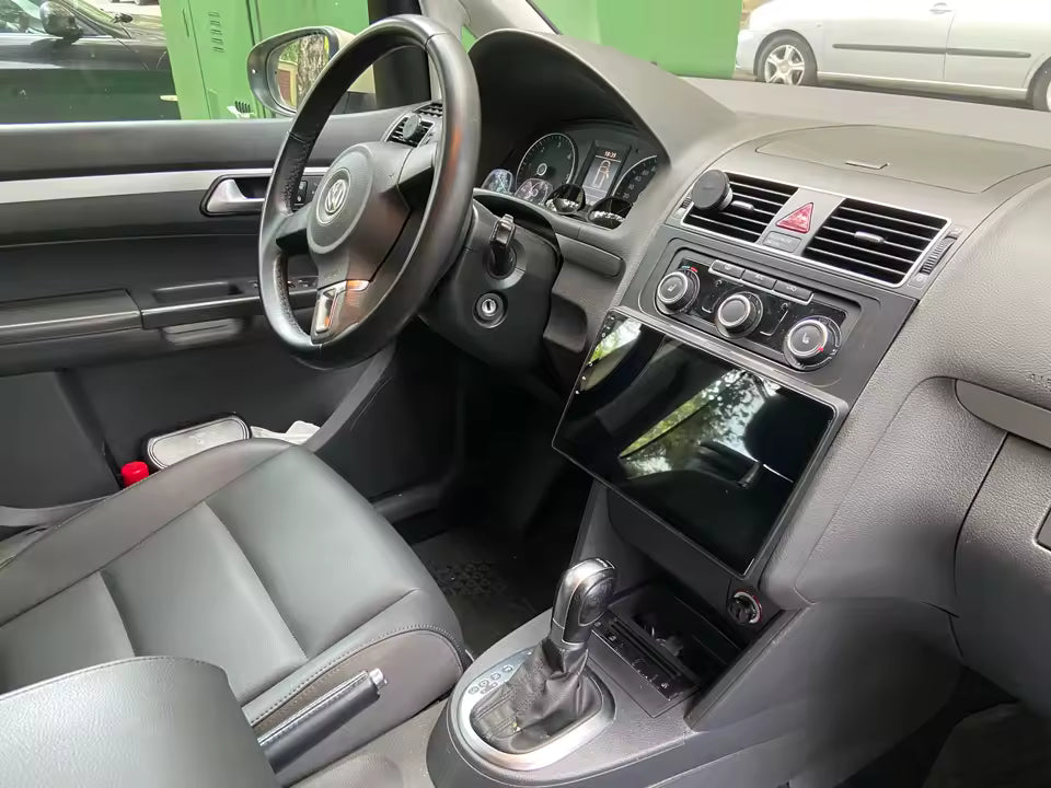 VOLKSWAGEN Touran [2011–2015]