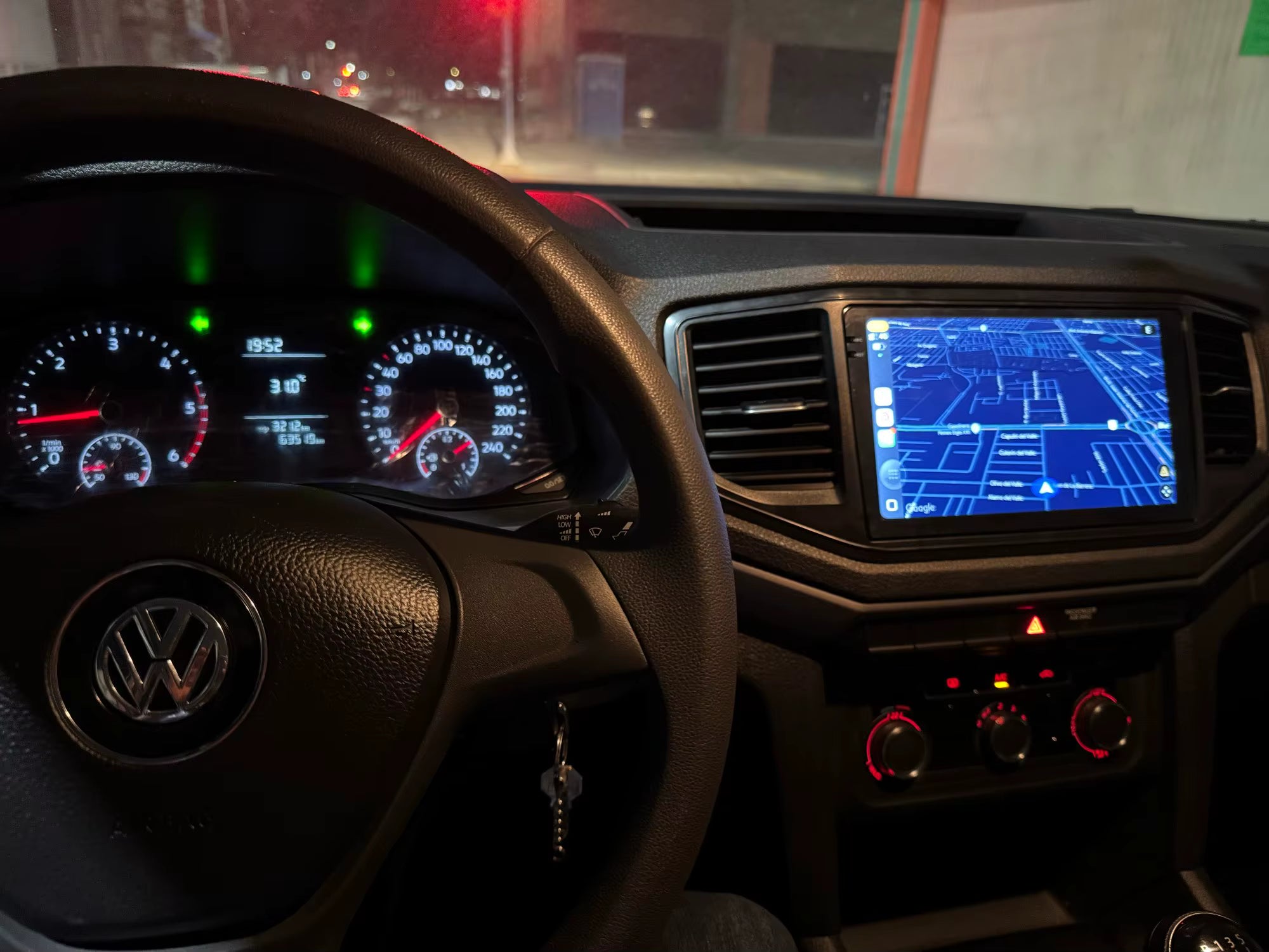 VOLKSWAGEN AMAROK [2016–2020]